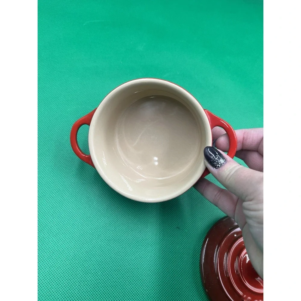 Le Creuset 8 oz Petite Round Casserole 4